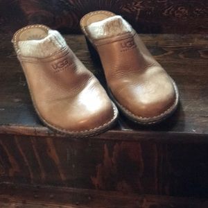 UGG Australia leather and sheepskin mules size 8